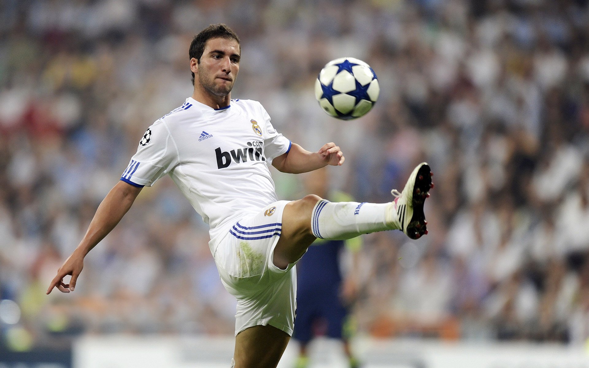 九游娱乐官网 (jiuyou)-青少年足球培训课程逐步实现线上线下融合，培训方式更灵活便捷